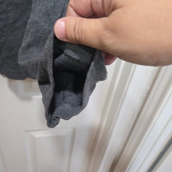 J.Crew Men’s Gray Cotton Long Sleeve Crewneck Tee Size Large - Picture 8 of 8